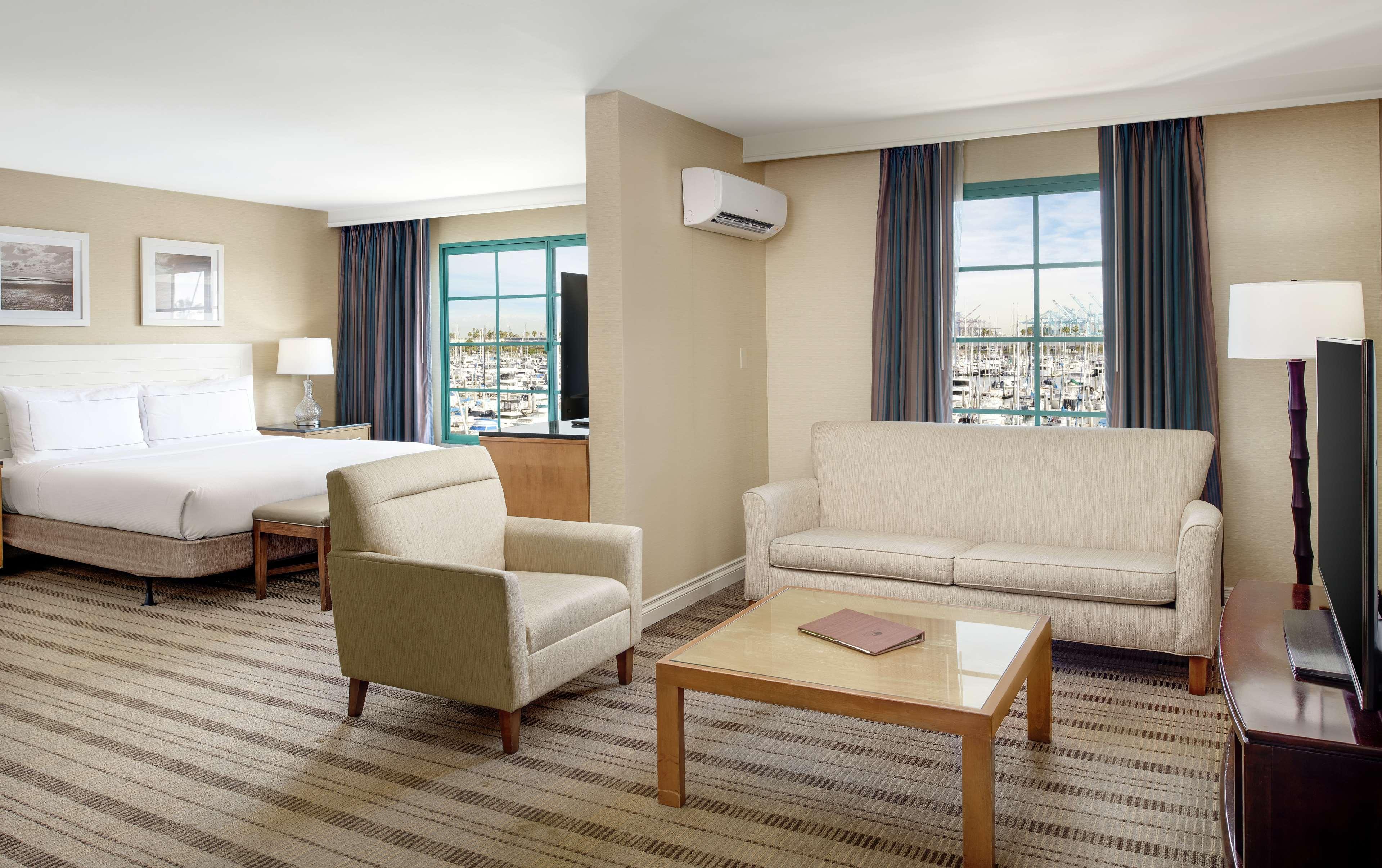 Doubletree By Hilton San Pedro Hotel Long Beach Exterior photo