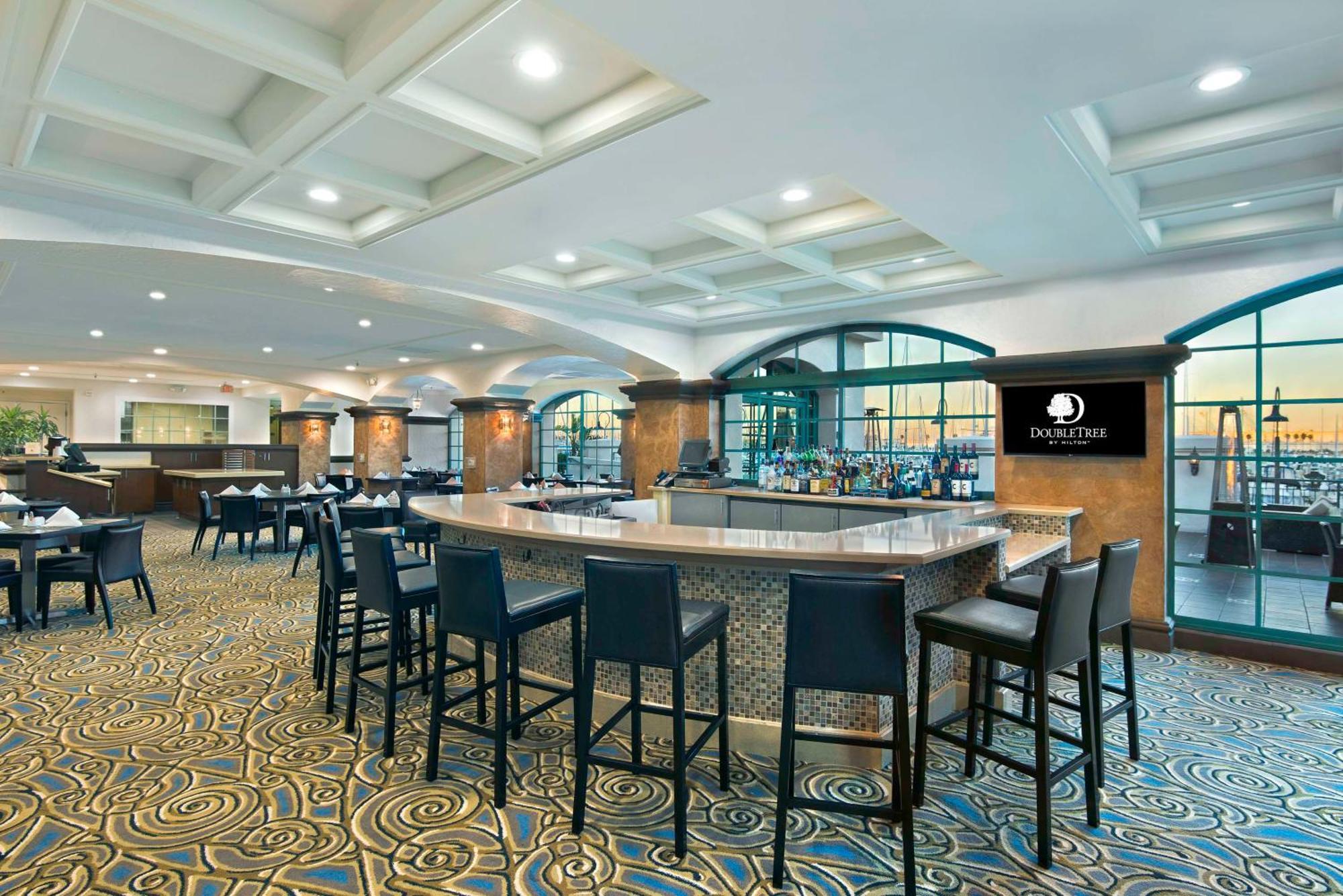 Doubletree By Hilton San Pedro Hotel Long Beach Exterior photo