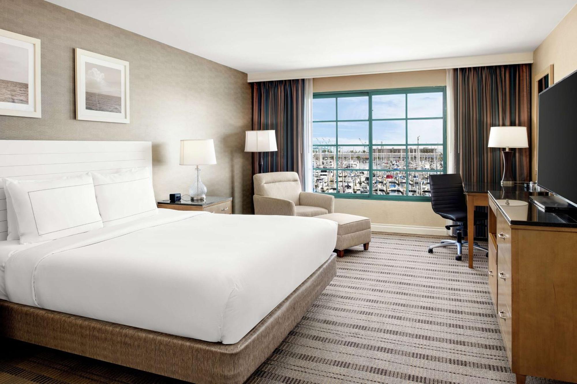 Doubletree By Hilton San Pedro Hotel Long Beach Exterior photo