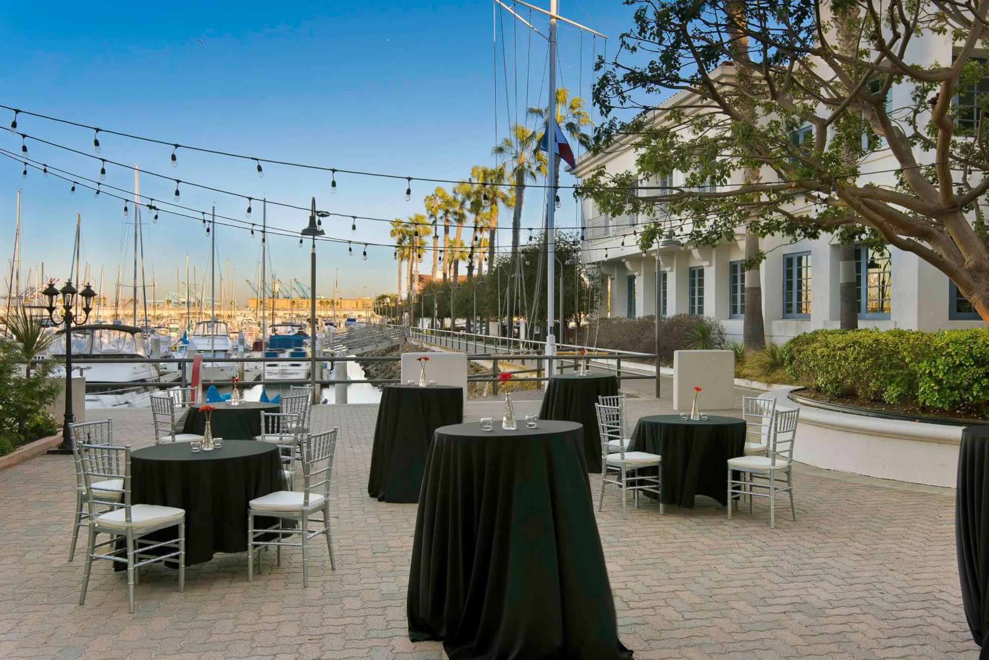 Doubletree By Hilton San Pedro Hotel Long Beach Exterior photo