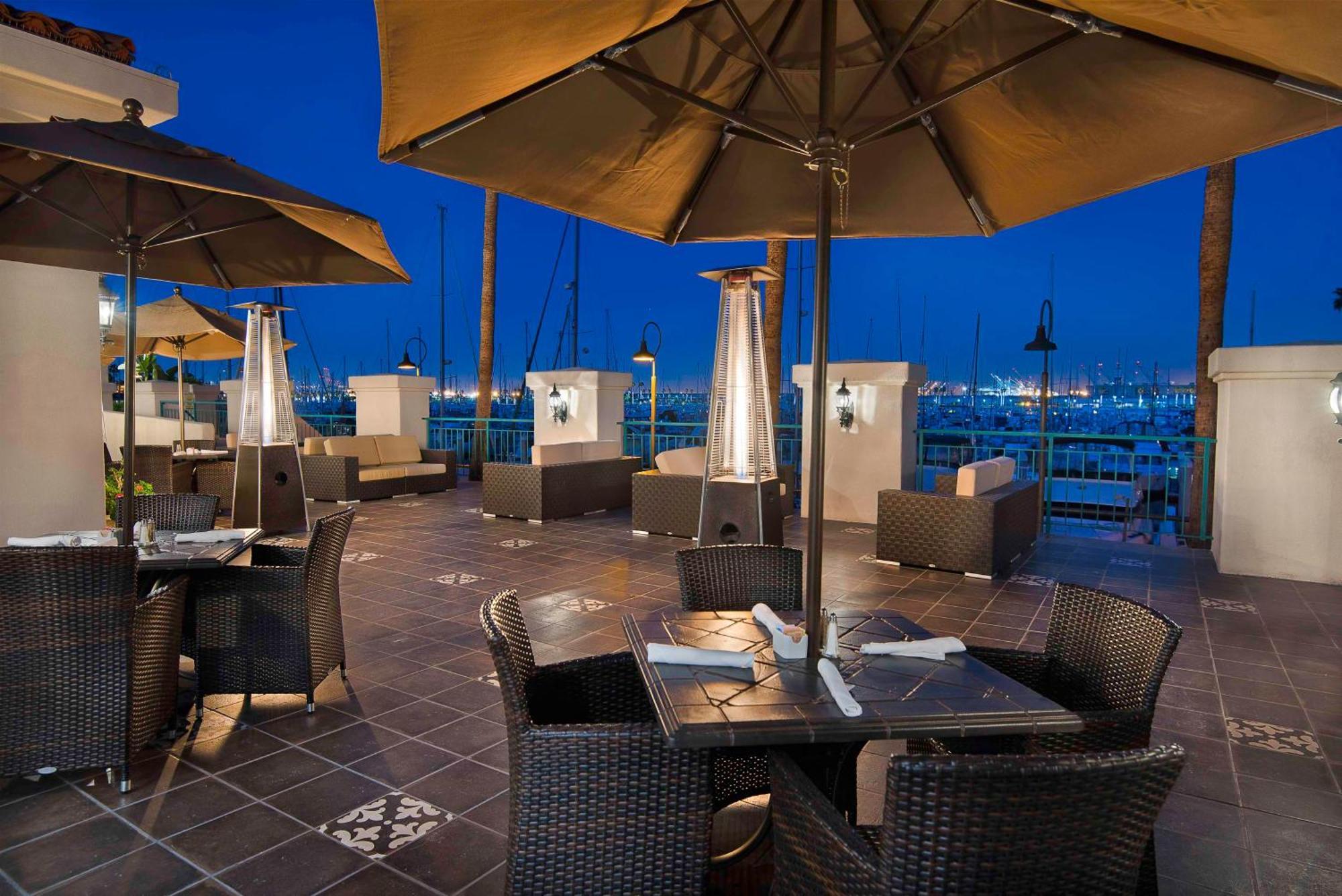 Doubletree By Hilton San Pedro Hotel Long Beach Exterior photo