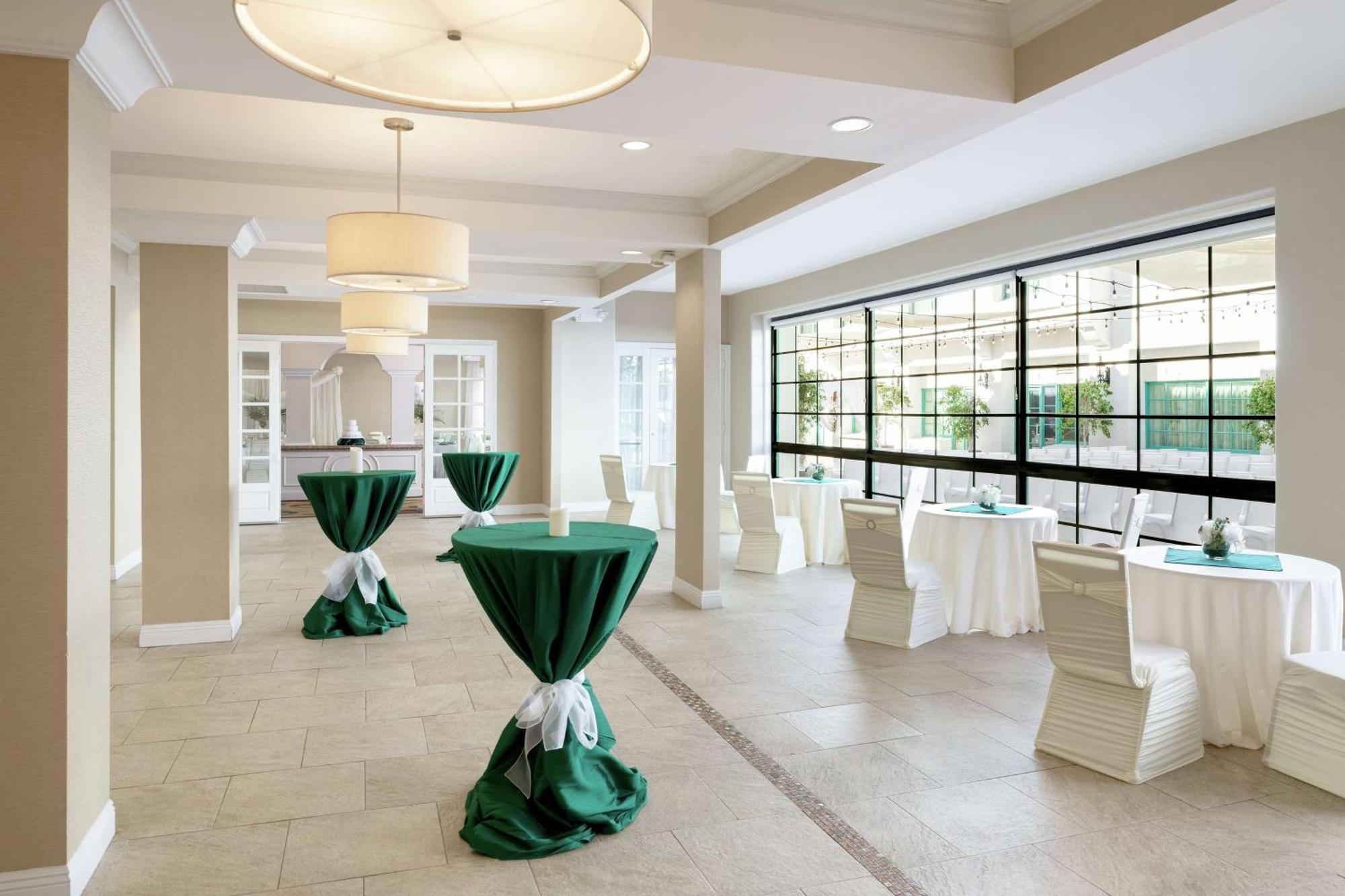 Doubletree By Hilton San Pedro Hotel Long Beach Exterior photo